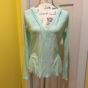 Old Navy Light Green Long Sleeve Top